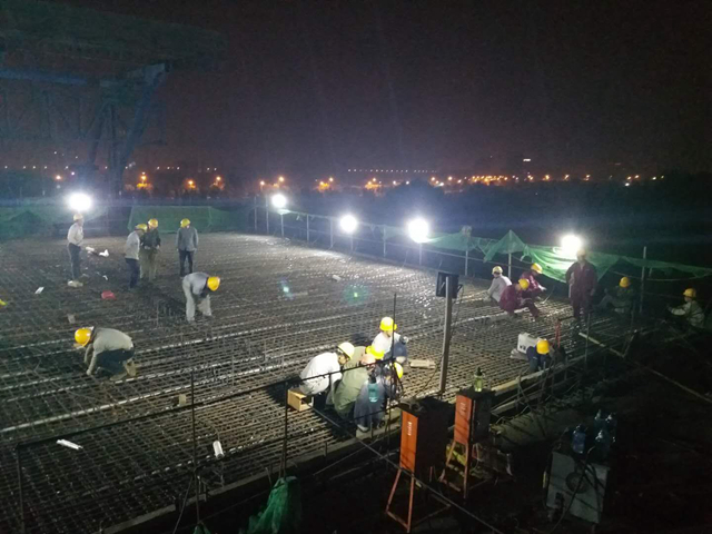 五一期間夜間加班施工 (2).jpg